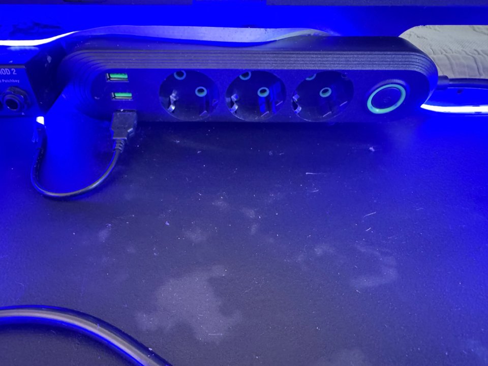 Pedalboard articulado 60x30+ rockboard M2V2+ fonda de segunda mano · Foto 5 de 10 · Madrid · 400 €