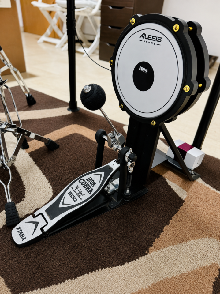 Batería Electrónica Alesis Strata Core de segunda mano · Foto 5 de 10 · Sevilla · 1600 €