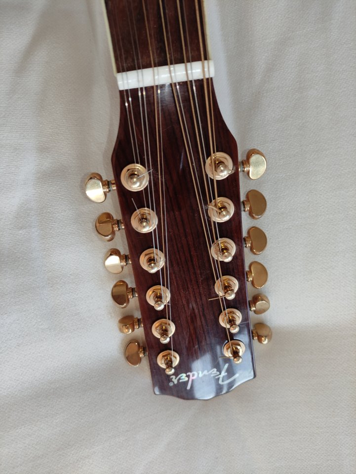 Guitarra Fender Jumbo de 12 cuerdas