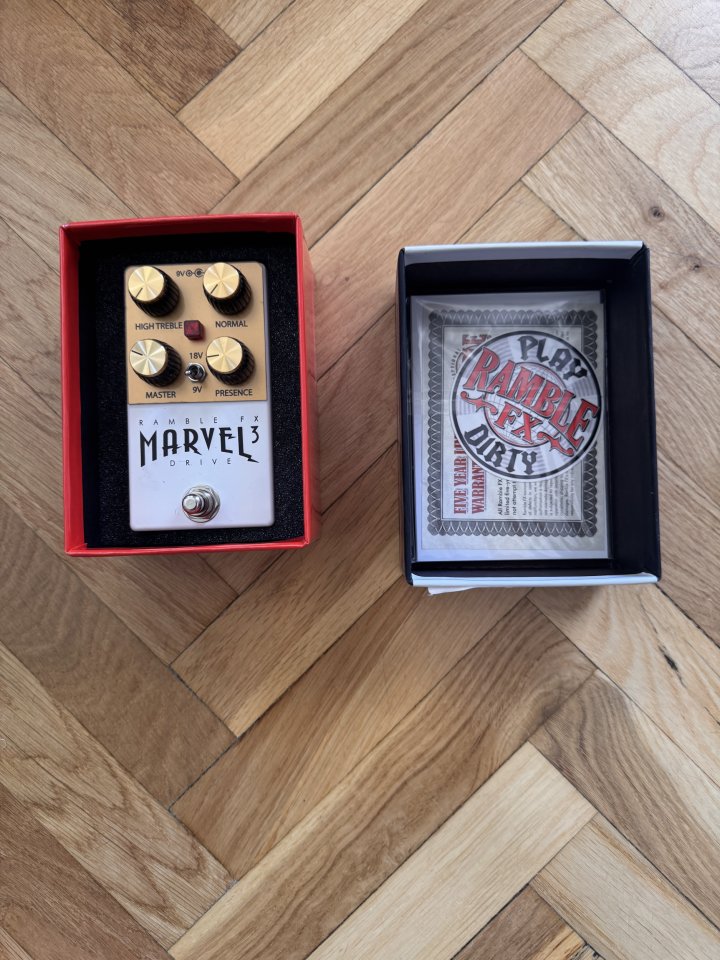 Vendo elementos de mi notable colección de pedales, la mayoría de ellos nuevos. de segunda mano · Foto 7 de 7 · Madrid · 1 €