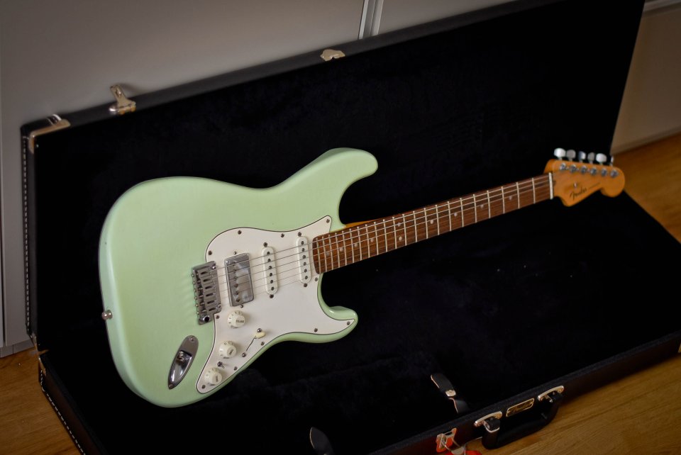 Stratocaster Korina surf green de segunda mano · Foto 2 de 10 · Huesca · 2400 €