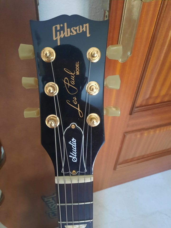Gibson Les Paul Studio 2016 de segunda mano · Foto 2 de 7 · Cádiz · 1100 €