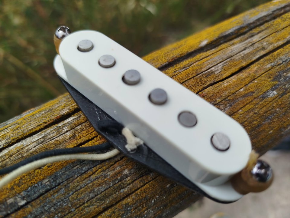 Pastillas Fender Stratocaster Fullerton AVRI 1982 Rarisima de segunda mano · Foto 5 de 8 · Albacete · 175 €