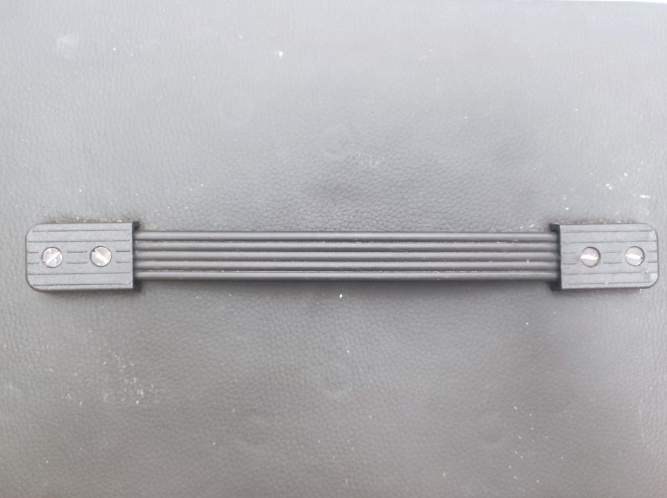 Pantalla altavoz artesanal