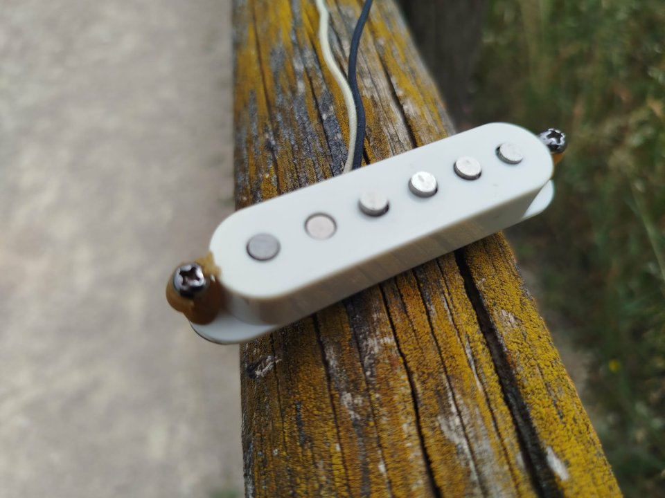 Pastillas Fender Stratocaster Fullerton AVRI 1982 Rarisima de segunda mano · Foto 6 de 8 · Albacete · 175 €