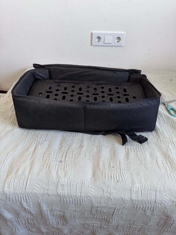 Pedalboard articulado 60x30+ rockboard M2V2+ fonda de segunda mano · Foto 10 de 10 · Madrid · 400 €
