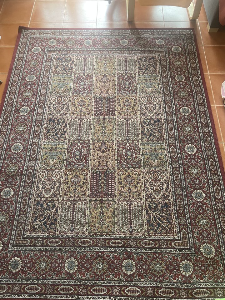 Alfombra tipo persa para estudio grabación o directos.