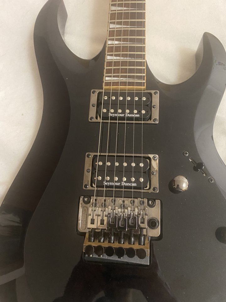 Guitarra cort x custom de segunda mano · Foto 2 de 9 · Illes Balears