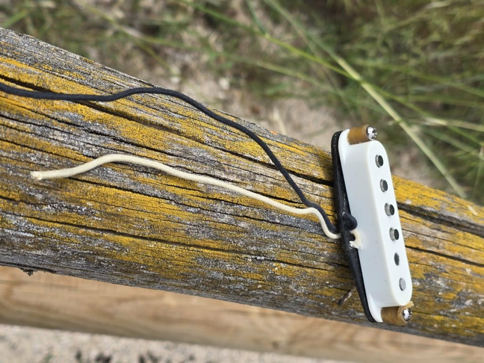 Pastillas Fender Stratocaster Fullerton AVRI 1982 Rarisima de segunda mano · Foto 7 de 8 · Albacete · 175 €