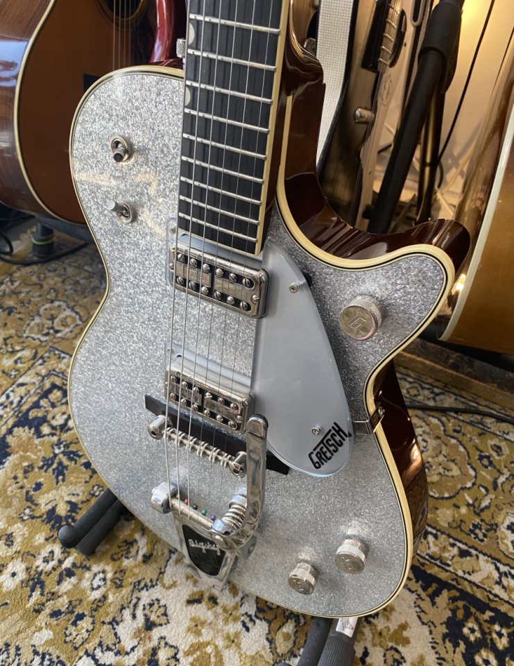 Gretsch G6129T-59 Vintage Select '59 Silver Jet Bigsby de segunda mano · Foto 3 de 6 · Madrid · 2850 €