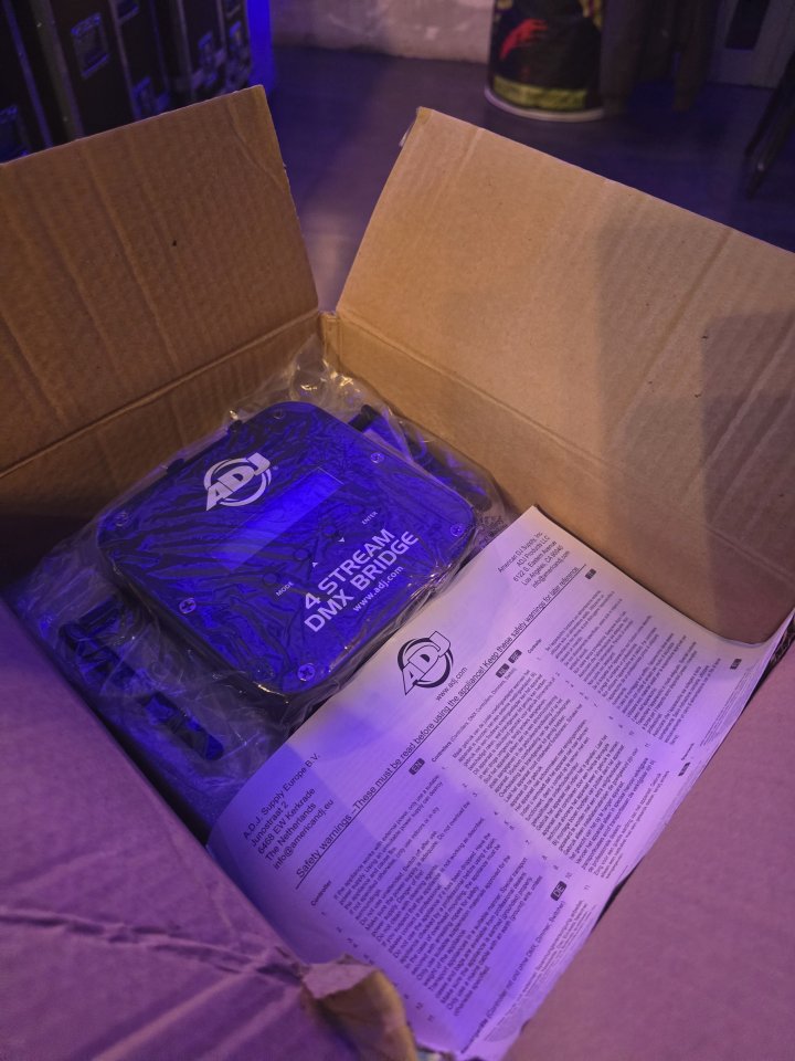 INTERFAZ WI-FI DMX: ADJ 4 Stream DMX Bridge (¡Sin Estrenar!)