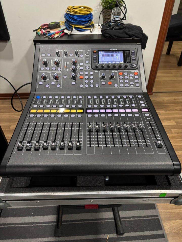 Midas M32 + Flightcase