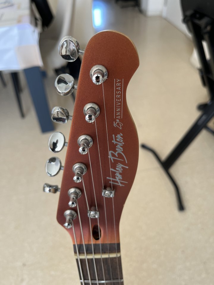 Harley Benton TE-25th Anniversary ¡FULL SET IMPECABLE! de segunda mano · Foto 3 de 10 · Barcelona · 260 €