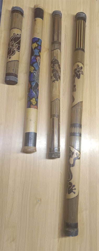 Didgeridoo y palos de lluvia