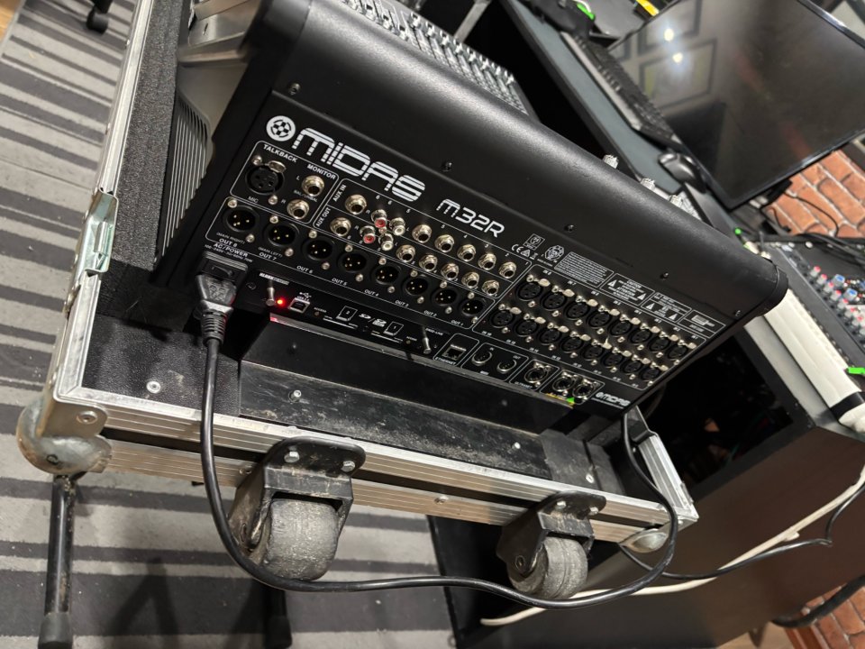 Midas M32 + Flightcase