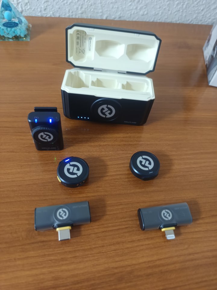 Kit micrófonos Hollyland Lark M2 Combo (2TX+3RX) — Nuevo, sin estrenar de segunda mano · Foto 1 de 3 · Alicante · 90 €