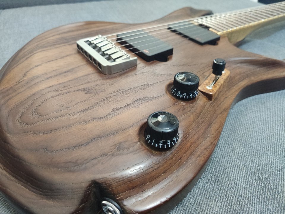 Guitarra eléctrica artesanal Moreno Guitars [Urge Venta]