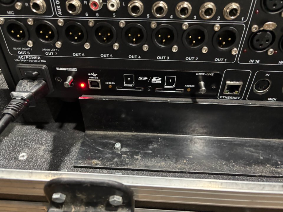 Midas M32 + Flightcase