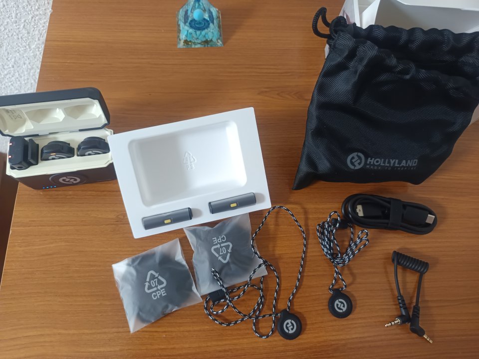 Kit micrófonos Hollyland Lark M2 Combo (2TX+3RX) — Nuevo, sin estrenar de segunda mano · Foto 2 de 3 · Alicante · 90 €