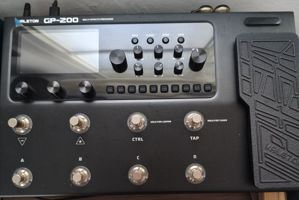 Pedalera Valeton  GP- 200