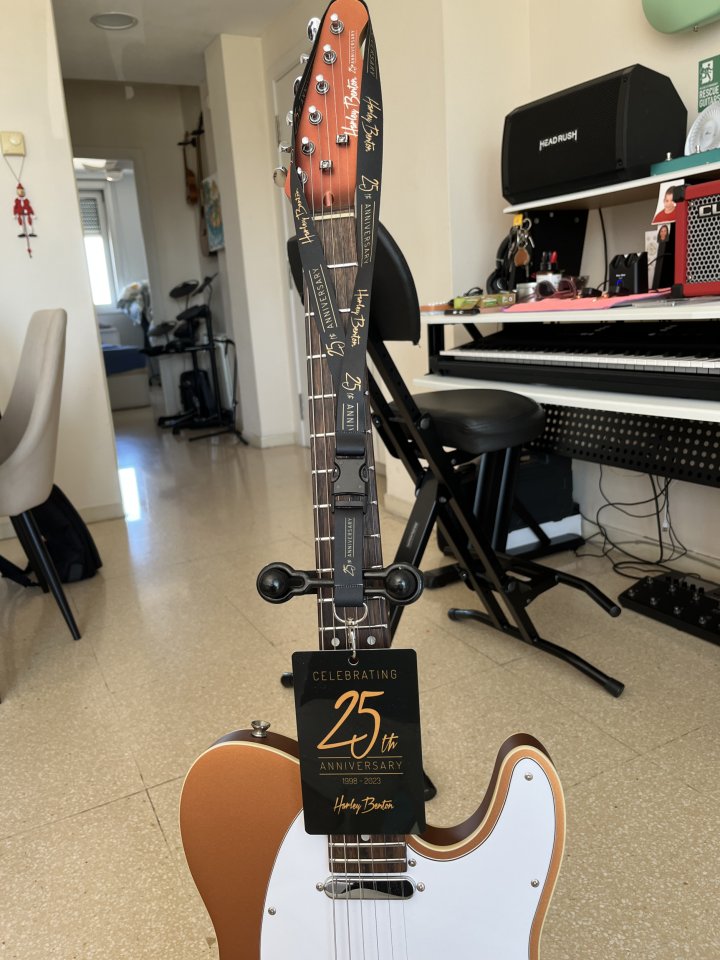 Harley Benton TE-25th Anniversary ¡FULL SET IMPECABLE! de segunda mano · Foto 10 de 10 · Barcelona · 260 €
