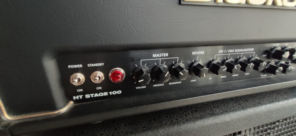 Blackstar HT STAGE 100H MKII Amplificador de guitarra 100w valvular