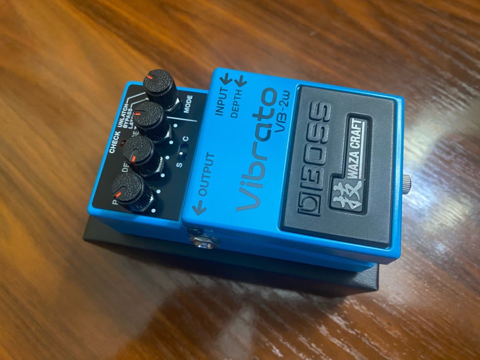 Boss VB-2W Vibrato (nuevo)