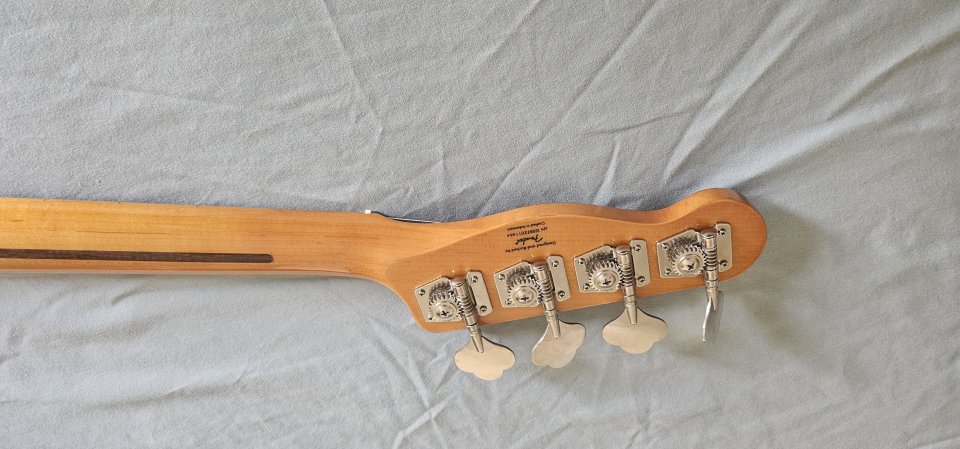 Bajo Squire classic vibe P50 de segunda mano · Foto 4 de 7 · Sevilla · 350 €