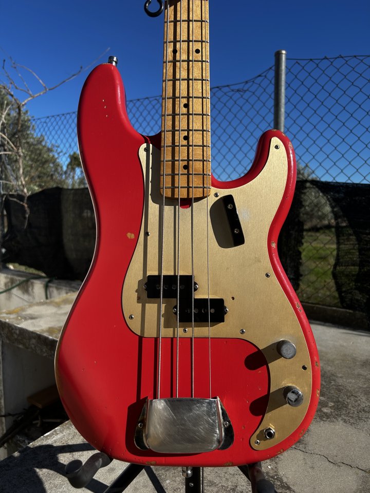 Fender Precision road worn 50s