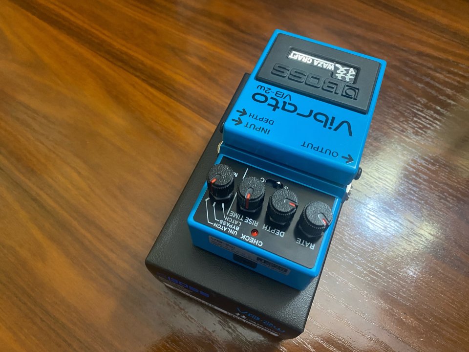 Boss VB-2W Vibrato (nuevo)