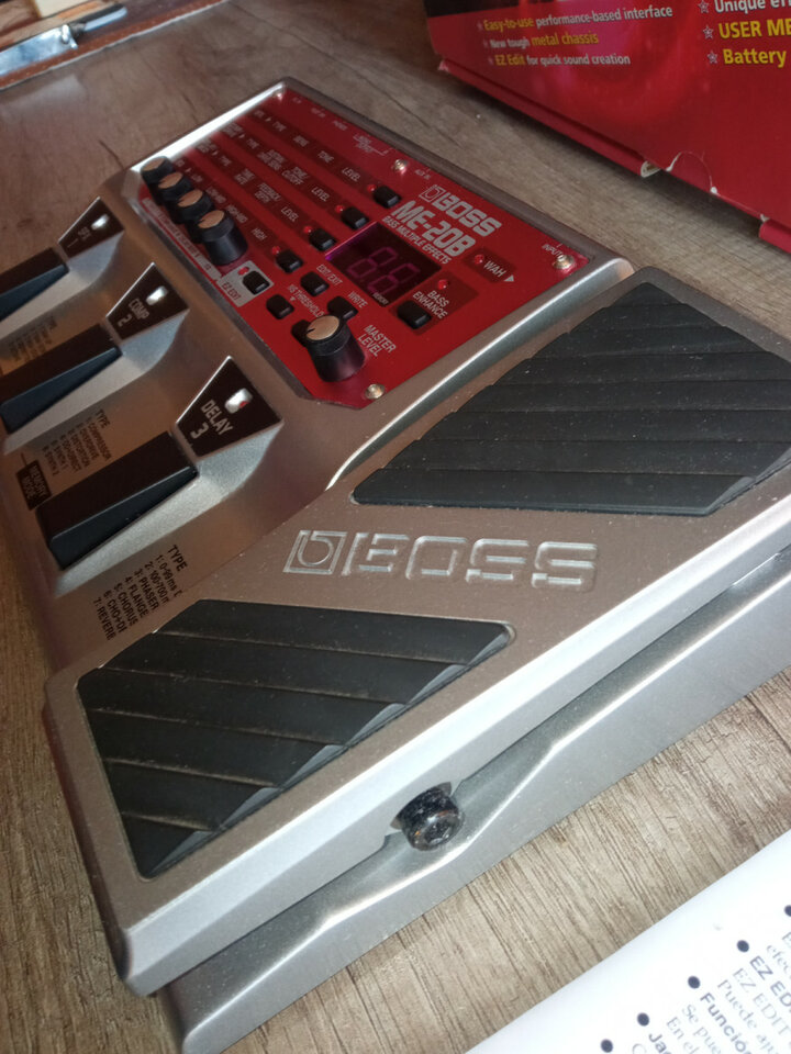 Pedalera Bajo BOSS ME-20B