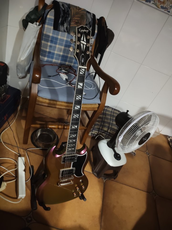 Epiphone Custom SG Futura de segunda mano · Foto 5 de 8 · Alicante · 780 €