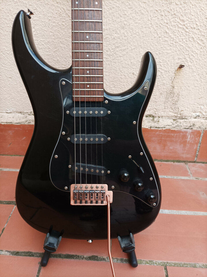 Guitarra Westone spectrum
