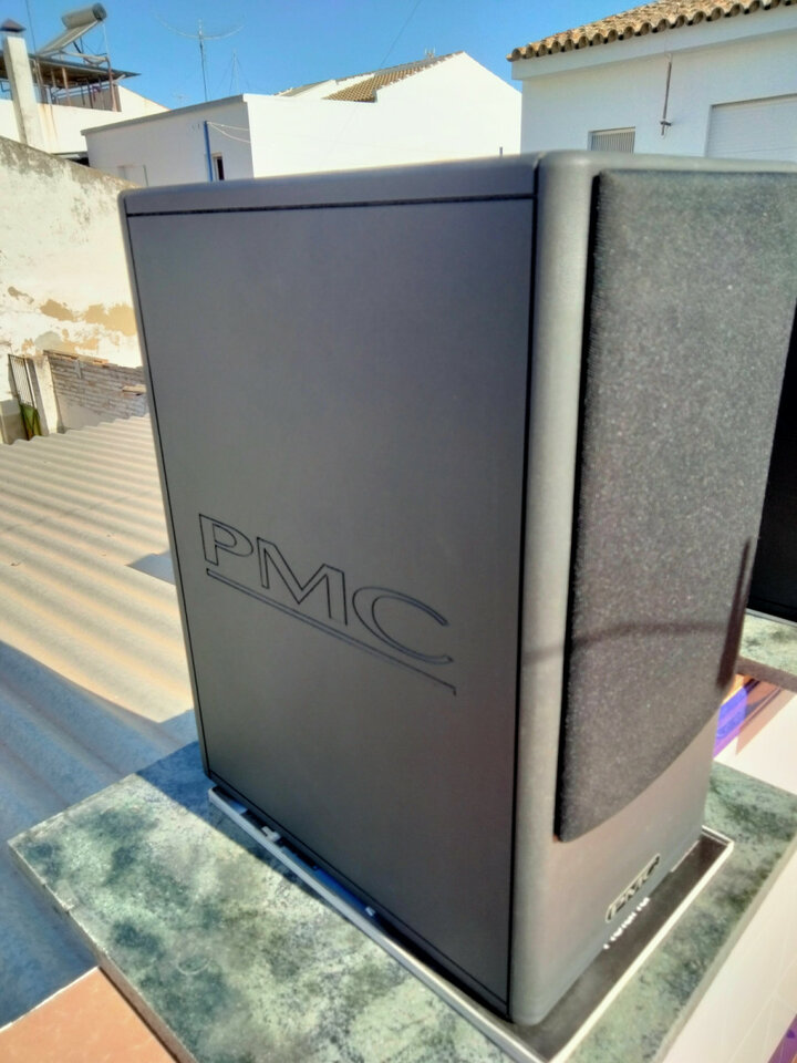 Monitores de estudio PMC TB2S+ de segunda mano · Foto 9 de 10 · Huelva · 850 €
