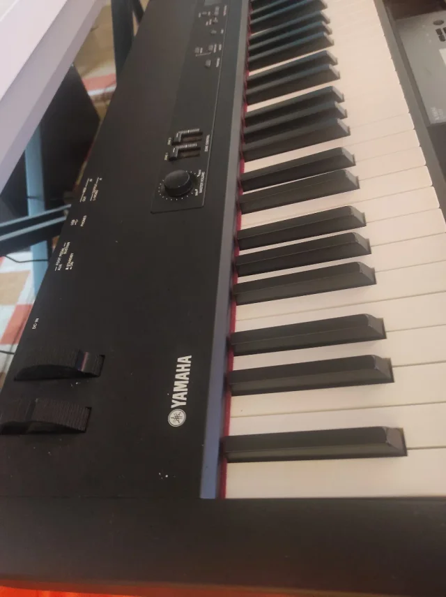 Piano Teclado Yamaha CP 33