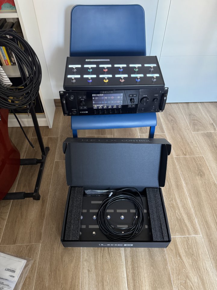 Helix rack + 2 controladoras de segunda mano · Foto 1 de 6 · Córdoba · 999 €