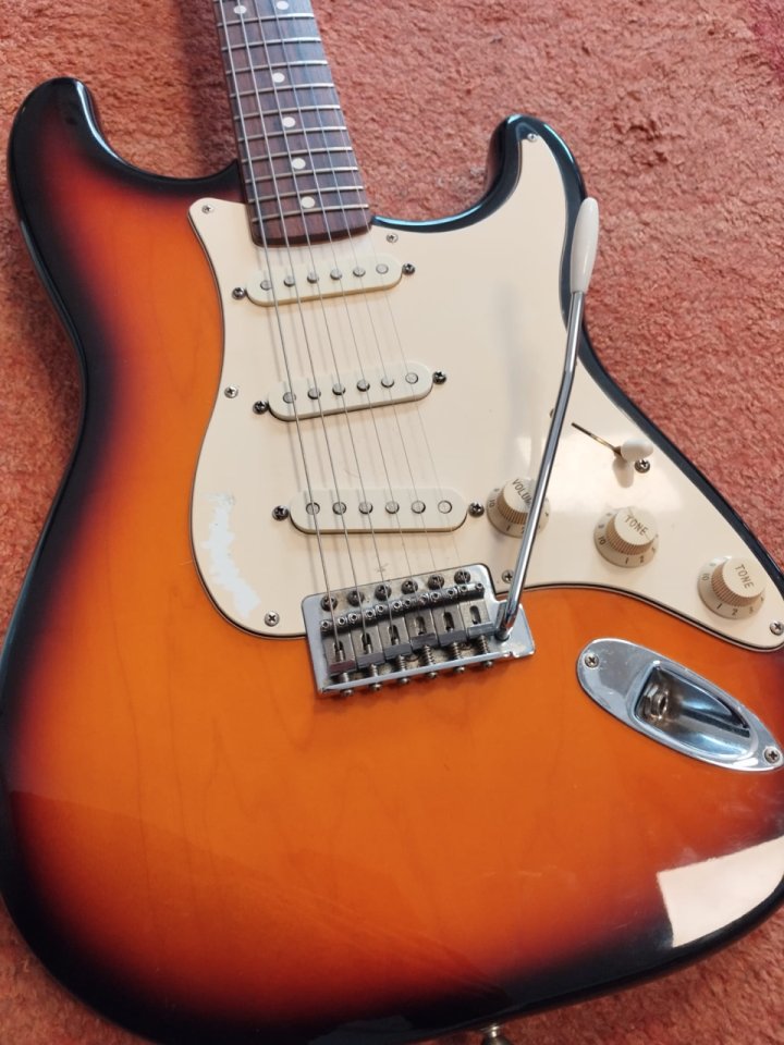 Fender Stratocaster MIM 1996 de segunda mano · Foto 1 de 7 · Barcelona · 470 €