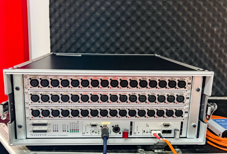 Soundcraft Vi1 + Stage Box + Salicru SPS750 Advance R + RME Madiface USB