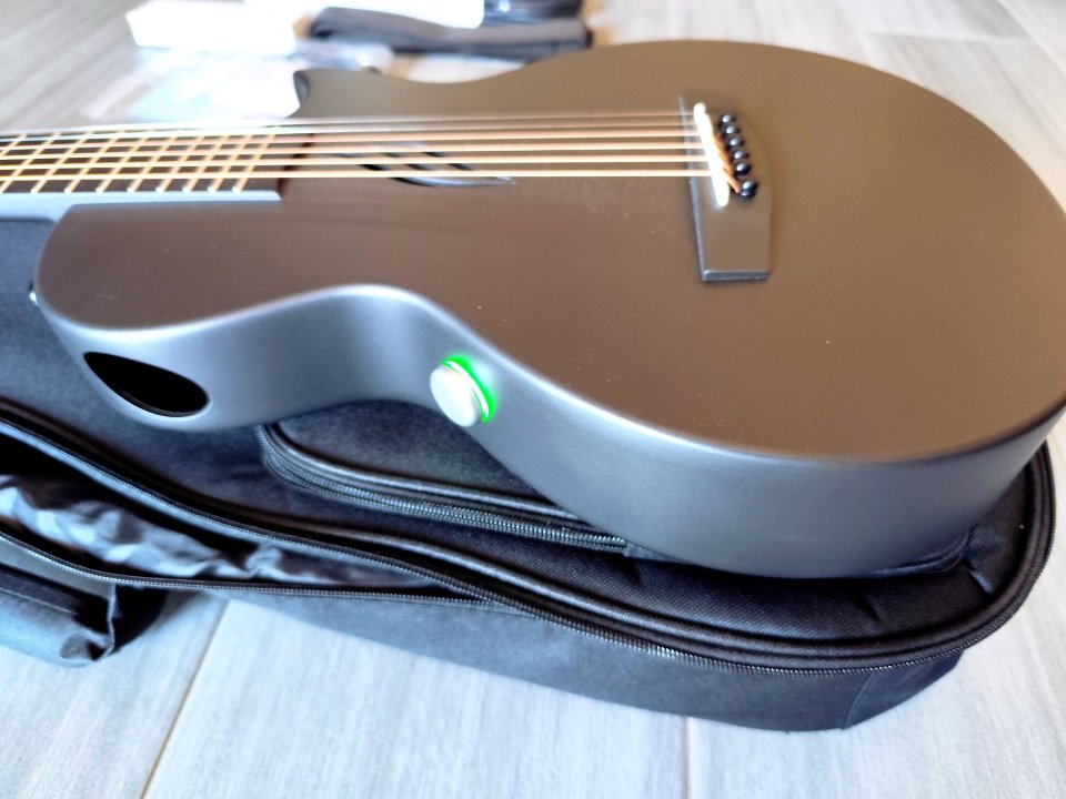 Guitarra Enya Nova Go de segunda mano · Foto 2 de 9 · Lleida · 200 €