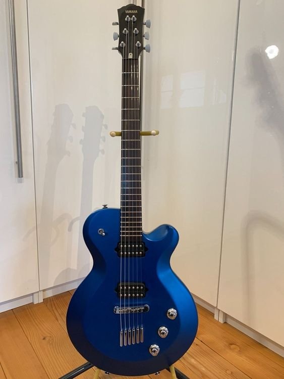 YAMAHA AES 820 de segunda mano · Foto 2 de 4 · León