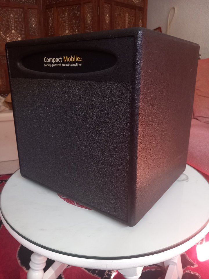 AER Compact Mobile 2 Amplificador acústico Pro de segunda mano · Foto 1 de 8 · Granada · 815 €