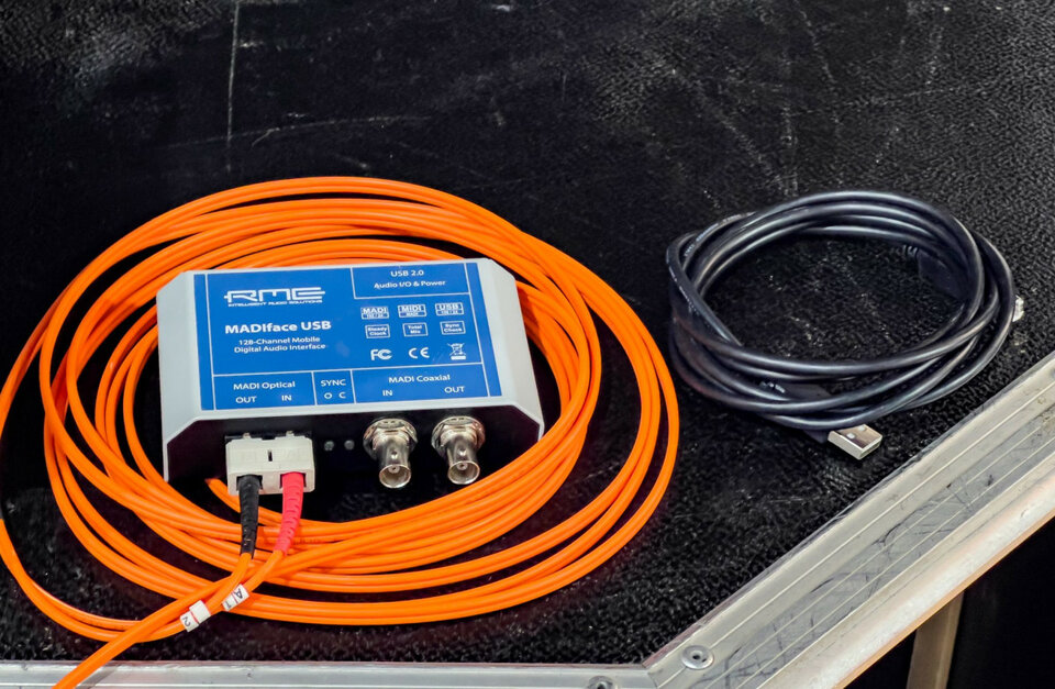 Soundcraft Vi1 + Stage Box + Salicru SPS750 Advance R + RME Madiface USB