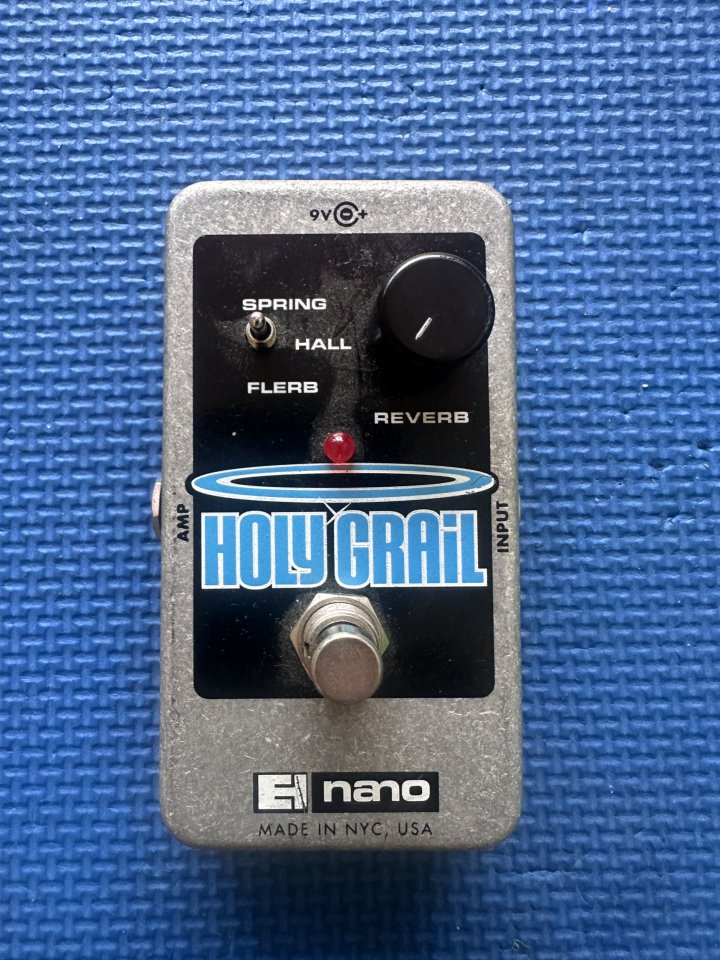 Electro Harmonix Holy Grail Nano de segunda mano · Foto 1 de 2 · Cádiz · 75 €