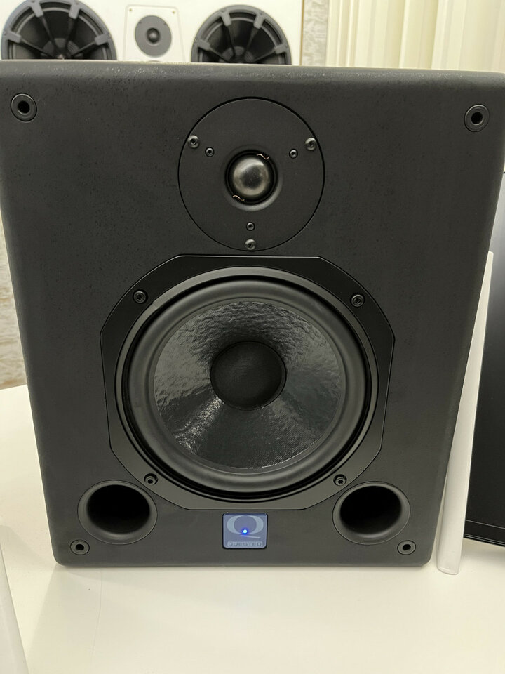 Monitores Quested V2108