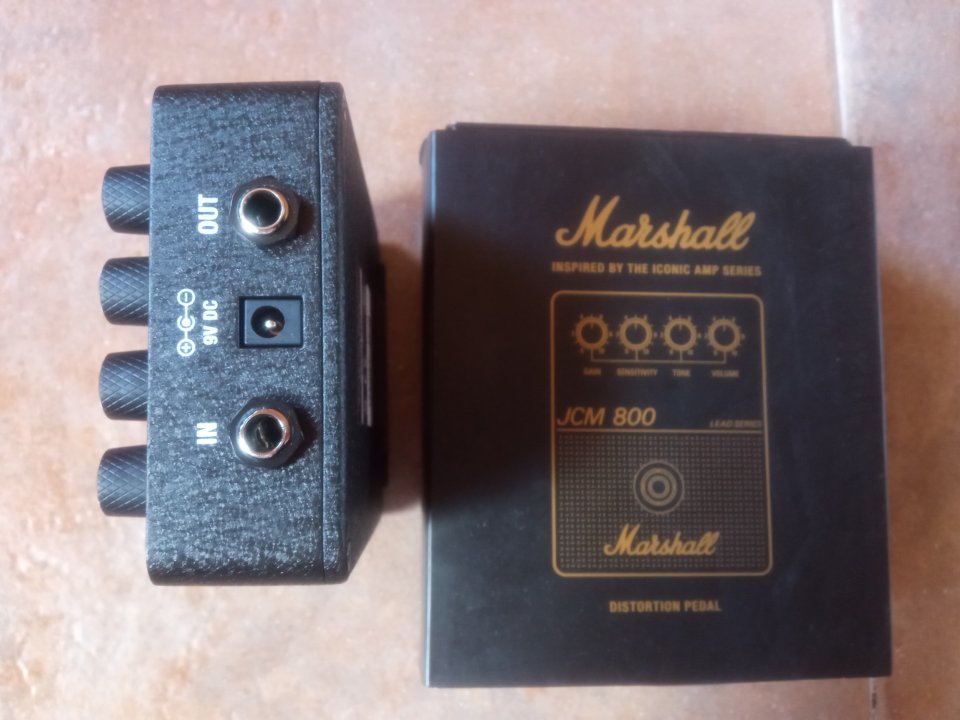 Distorsión Marshall JCM 800 de segunda mano · Foto 2 de 2 · Navarra · 80 €