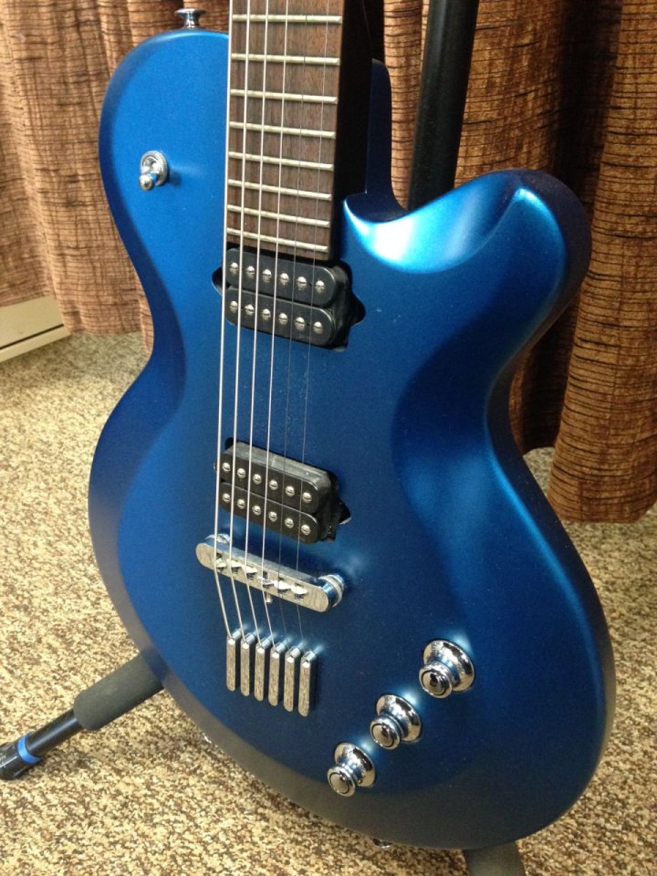 YAMAHA AES 820 de segunda mano · Foto 4 de 4 · León