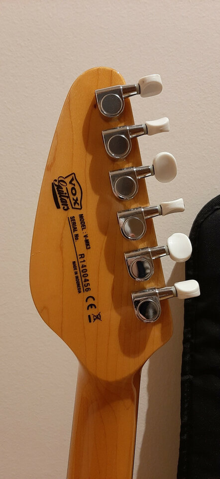 VOX MARC III Teardrop White