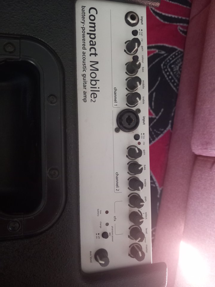 AER Compact Mobile 2 Amplificador acústico Pro de segunda mano · Foto 4 de 8 · Granada · 815 €