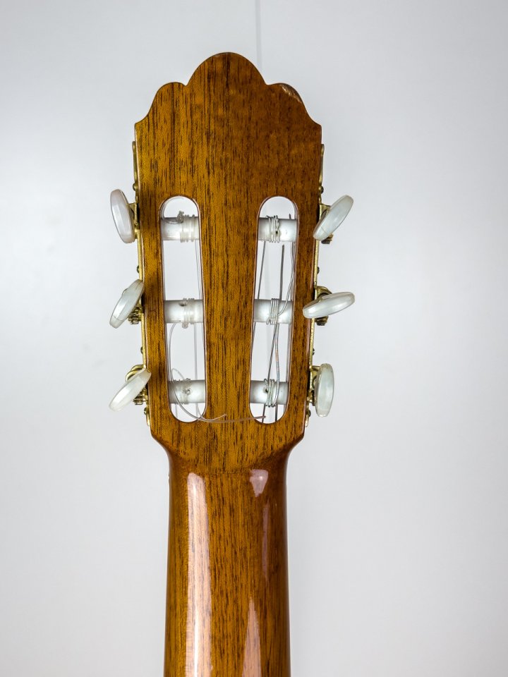 Guitarra clasica-flamenca Antonio Picado 40 solida de segunda mano · Foto 5 de 10 · Tarragona · 450 €