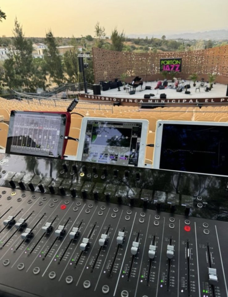 Mackie DC16 axis + Dante + DL32R